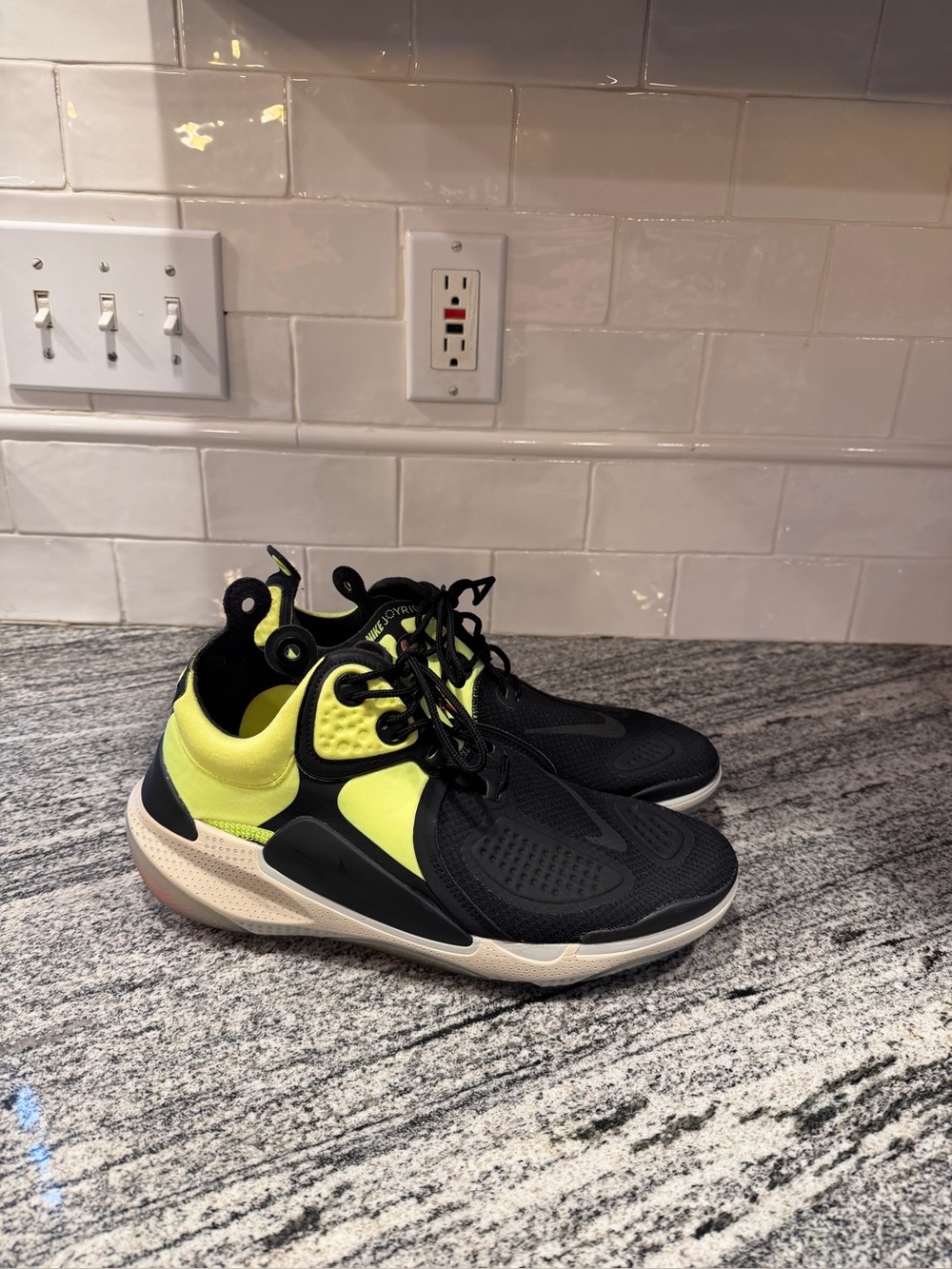 Mens Nike Joyride CC3 Setter Neon AT695-002 Size 10